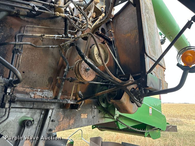 image for item JD9161 1995 John Deere 9500  combine