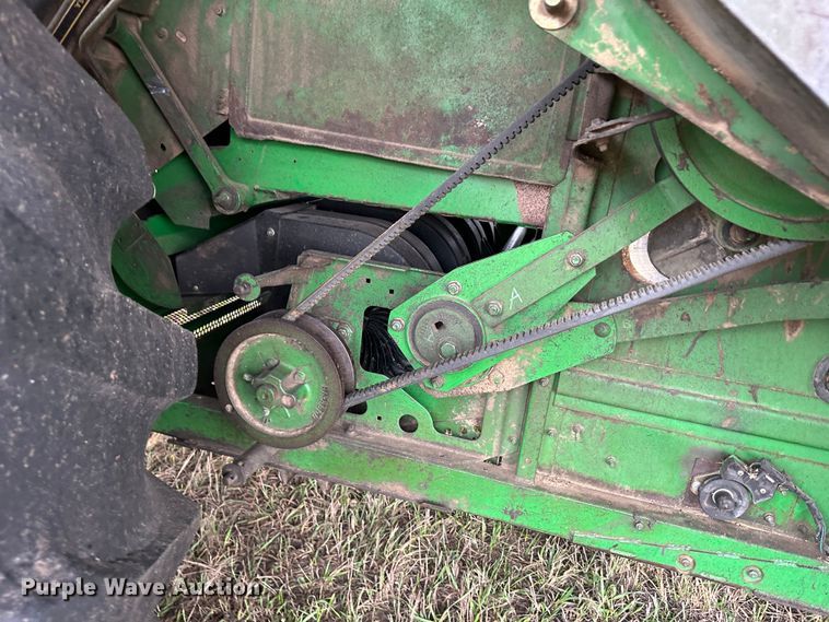 image for item JD9161 1995 John Deere 9500  combine