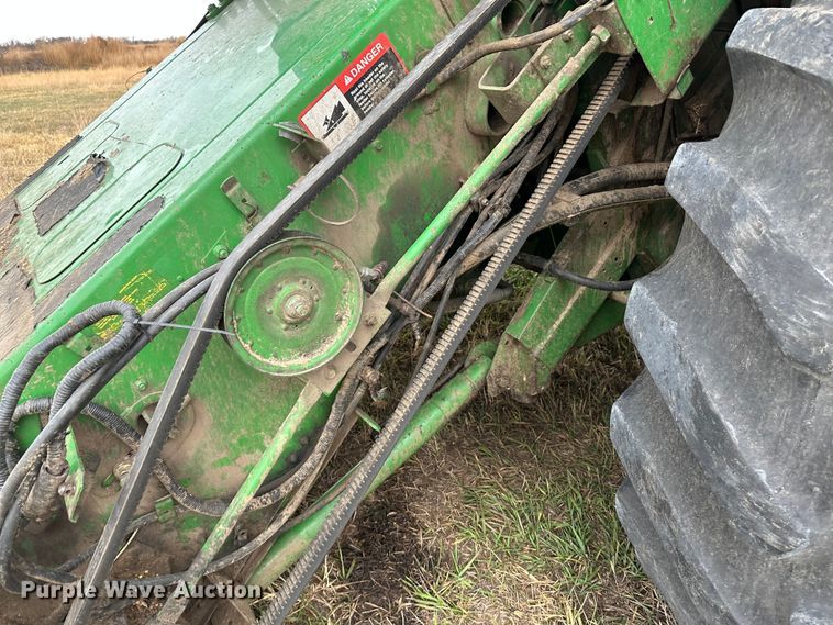 image for item JD9161 1995 John Deere 9500  combine