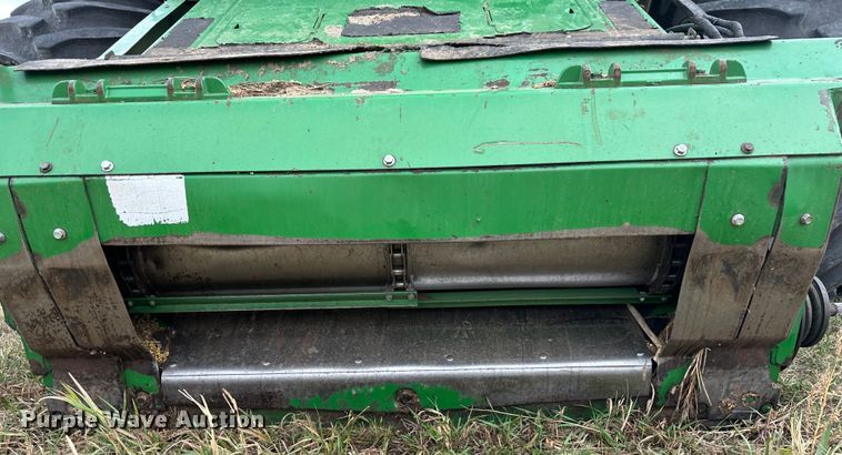 image for item JD9161 1995 John Deere 9500  combine