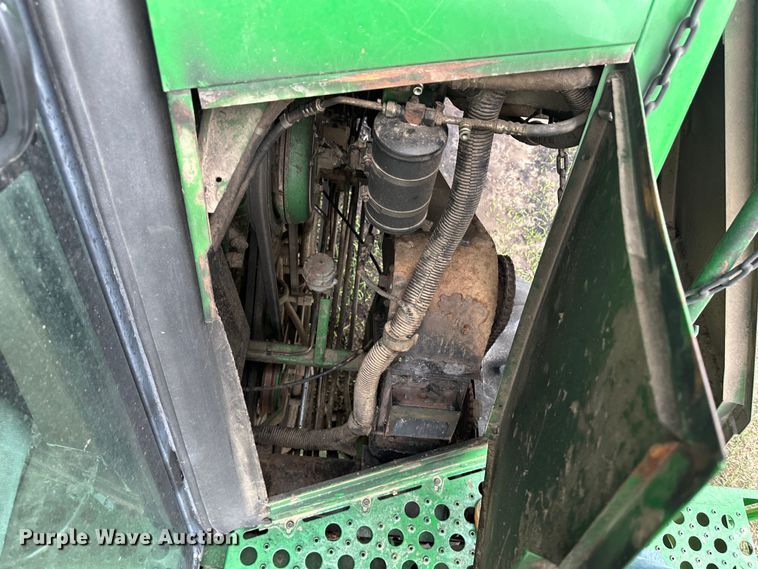 image for item JD9161 1995 John Deere 9500  combine