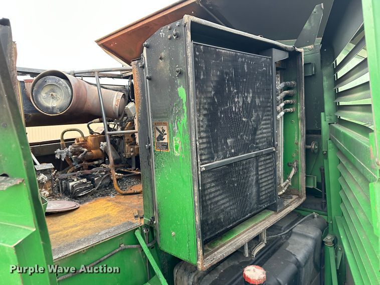 image for item JD9161 1995 John Deere 9500  combine