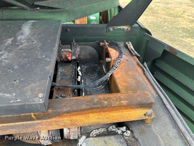 image for item JD9161 1995 John Deere 9500  combine