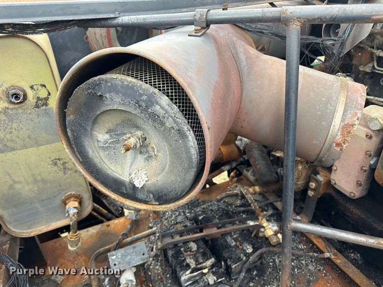 image for item JD9161 1995 John Deere 9500  combine