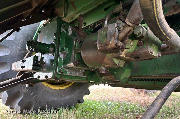 image for item JD9161 1995 John Deere 9500  combine