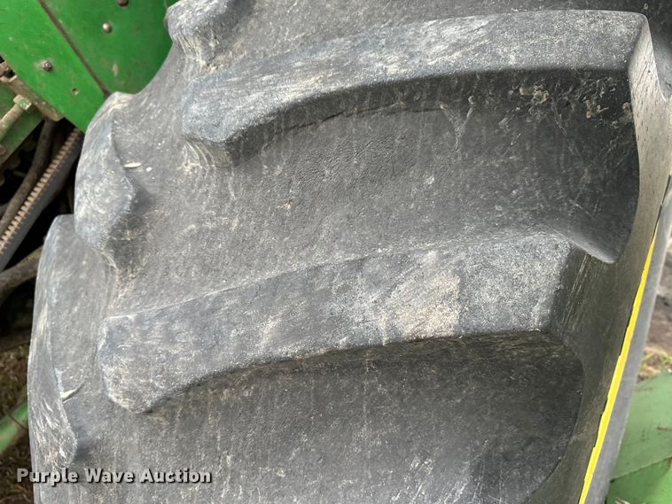 image for item JD9161 1995 John Deere 9500  combine