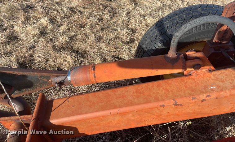 image for item JD9183 Massey Ferguson 880  six bottom plow