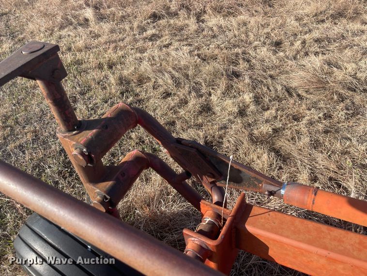 image for item JD9183 Massey Ferguson 880  six bottom plow