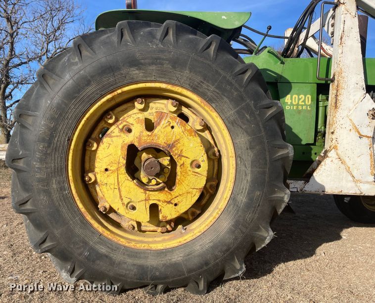 image for item JD9185 1972 John Deere 4020  tractor