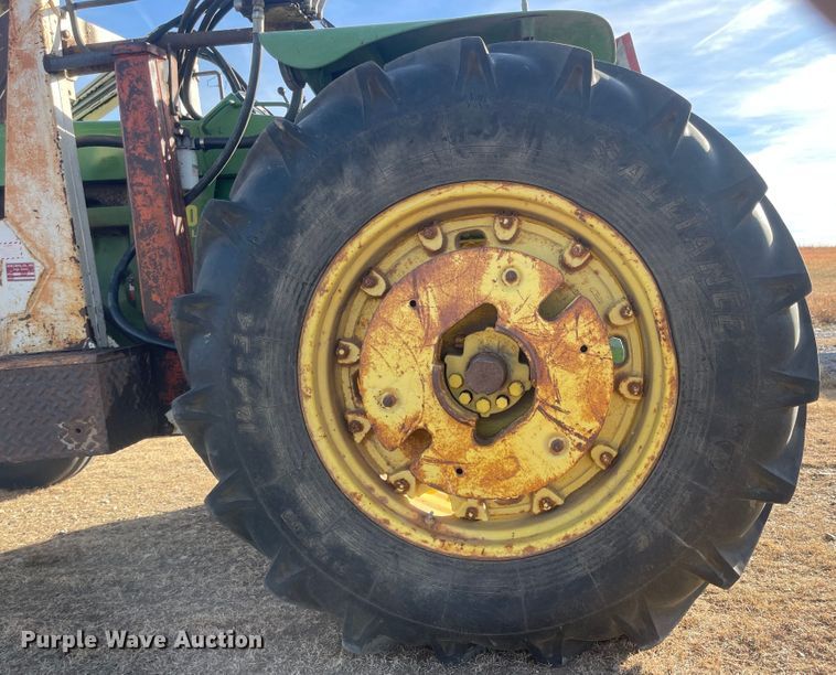 image for item JD9185 1972 John Deere 4020  tractor