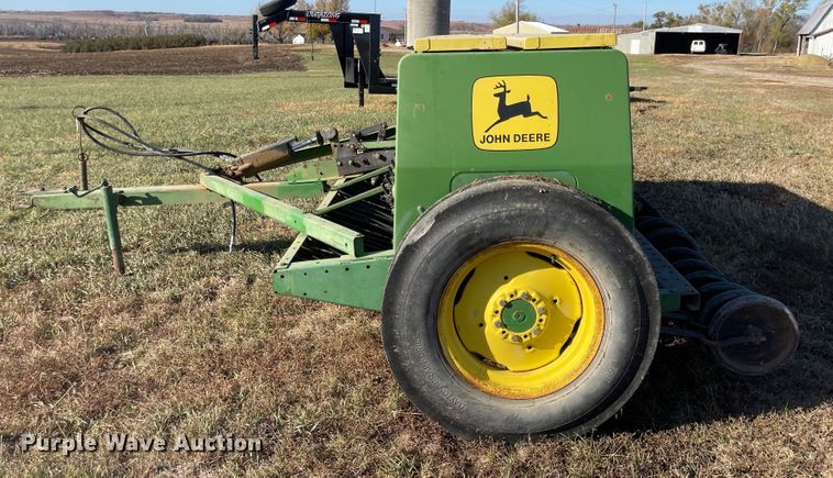 image for item JD9187 John Deere 8350  grain drill