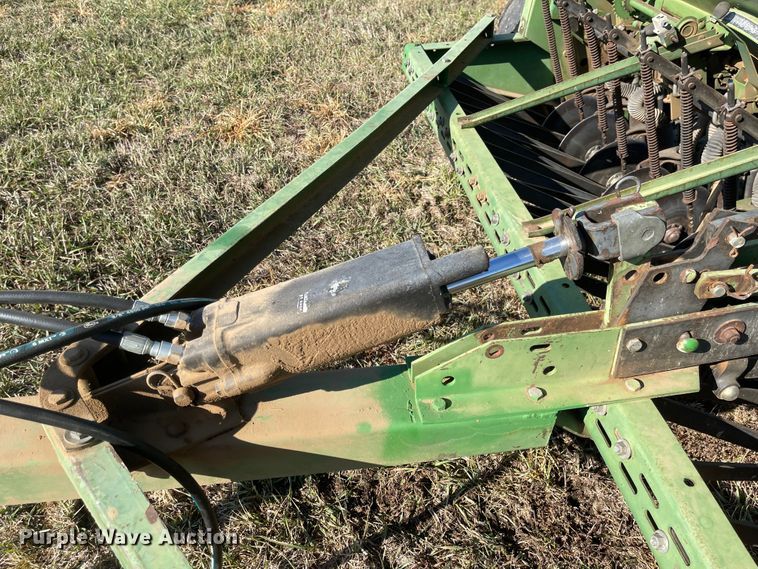 image for item JD9187 John Deere 8350  grain drill