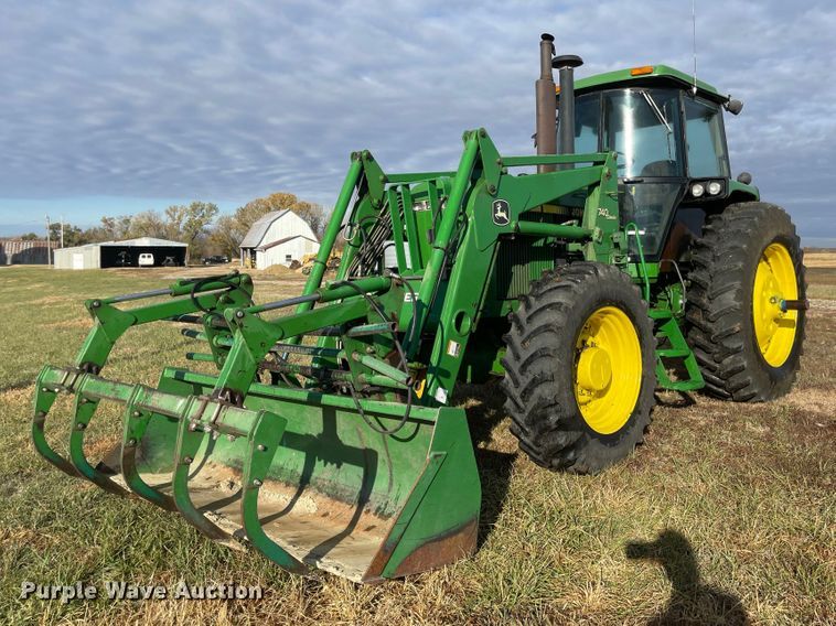 image for item JD9189 1990 John Deere 4455  MFWD tractor
