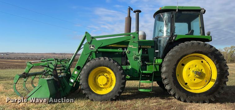 image for item JD9189 1990 John Deere 4455  MFWD tractor