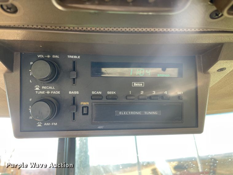 image for item JD9189 1990 John Deere 4455  MFWD tractor