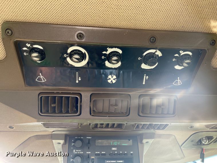 image for item JD9189 1990 John Deere 4455  MFWD tractor