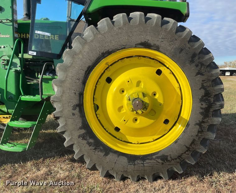 image for item JD9189 1990 John Deere 4455  MFWD tractor