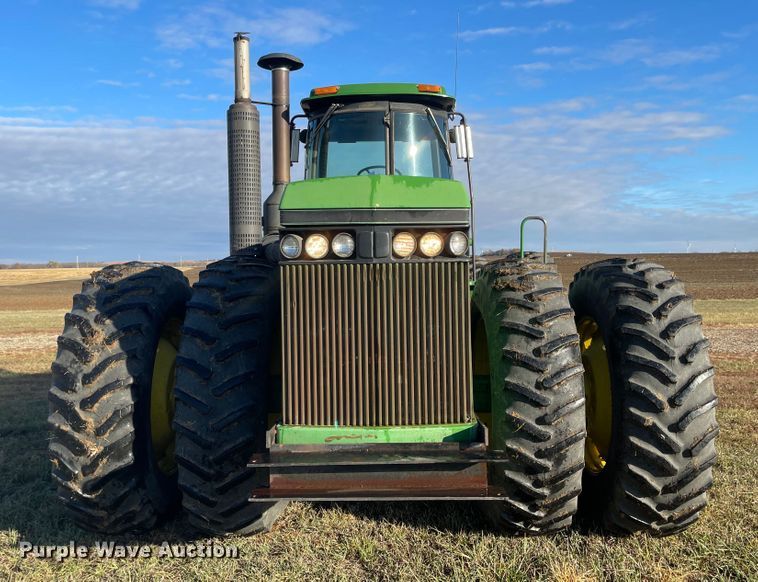 image for item JD9190 1983 John Deere 8850  4WD tractor