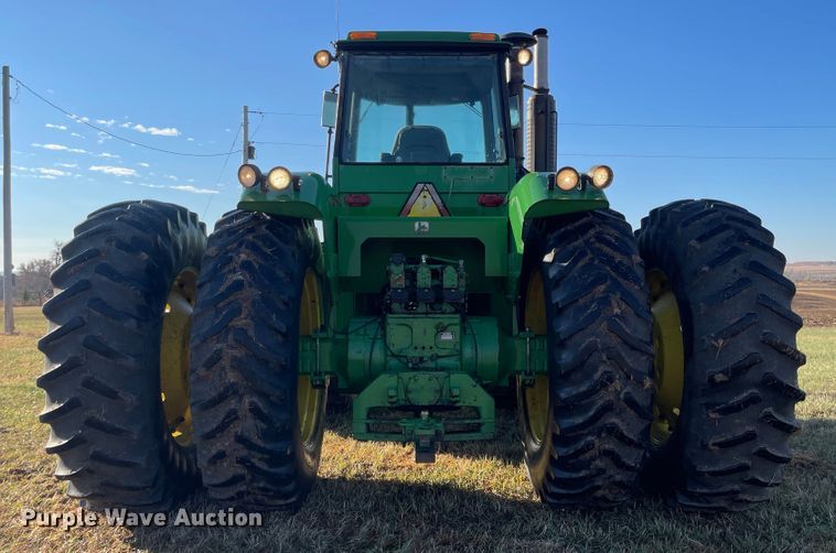 image for item JD9190 1983 John Deere 8850  4WD tractor