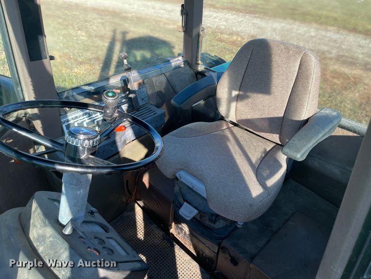 image for item JD9190 1983 John Deere 8850  4WD tractor