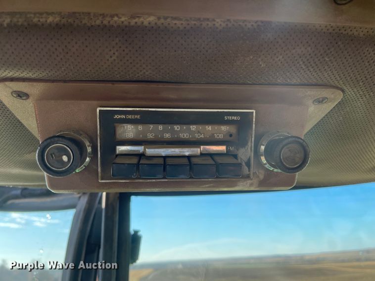 image for item JD9190 1983 John Deere 8850  4WD tractor