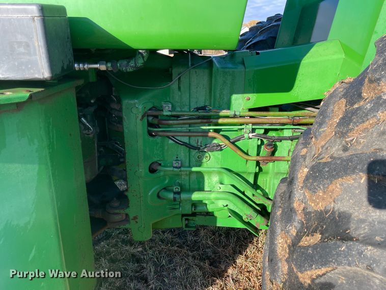 image for item JD9190 1983 John Deere 8850  4WD tractor