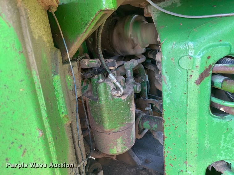 image for item JD9190 1983 John Deere 8850  4WD tractor