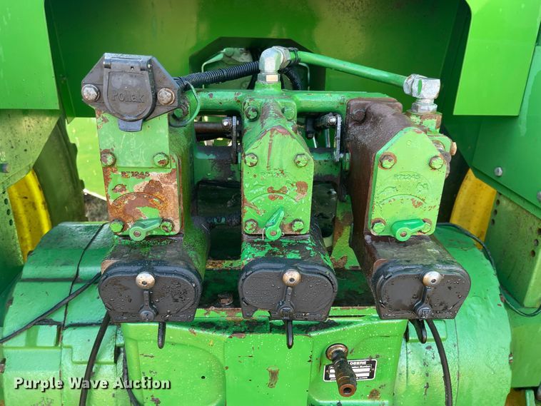 image for item JD9190 1983 John Deere 8850  4WD tractor