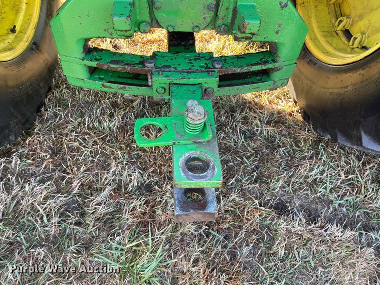 image for item JD9190 1983 John Deere 8850  4WD tractor