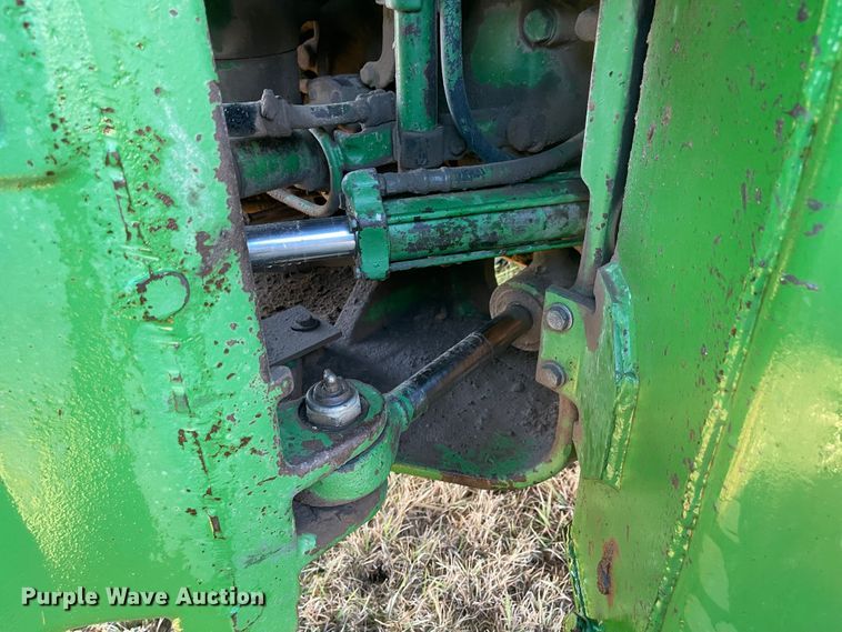 image for item JD9190 1983 John Deere 8850  4WD tractor