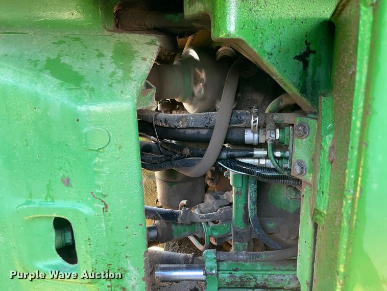 image for item JD9190 1983 John Deere 8850  4WD tractor