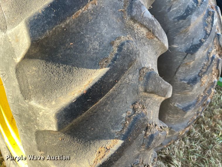 image for item JD9190 1983 John Deere 8850  4WD tractor