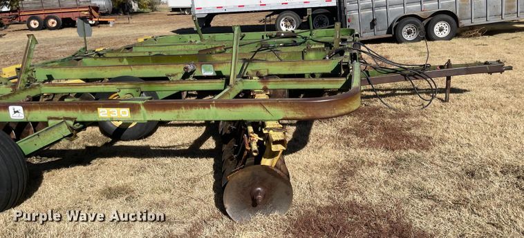 image for item JD9847 John Deere 230  disk