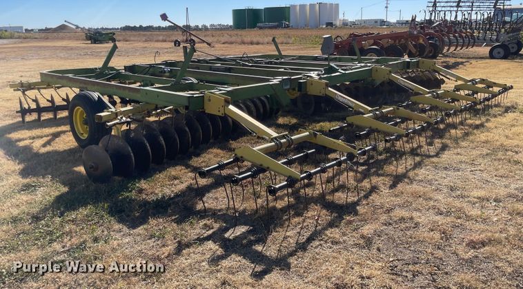 image for item JD9847 John Deere 230  disk