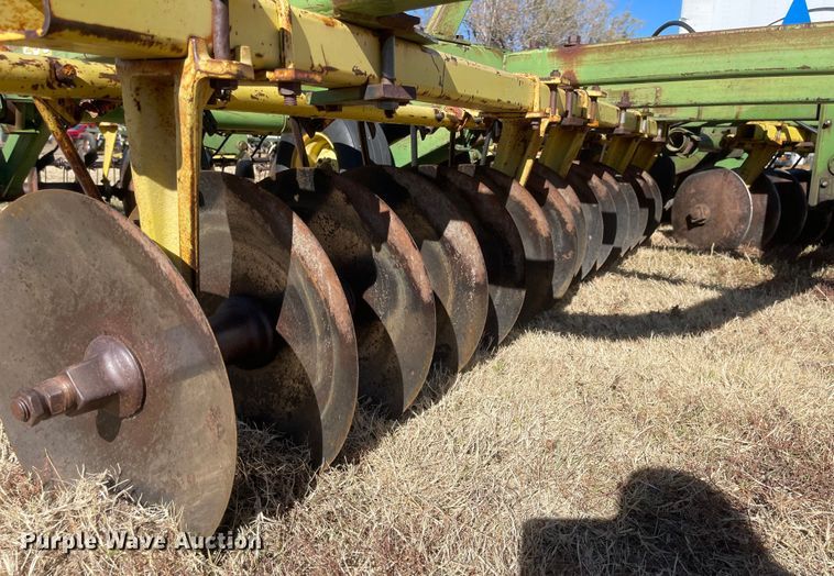 image for item JD9847 John Deere 230  disk