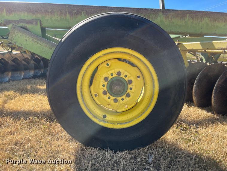 image for item JD9847 John Deere 230  disk