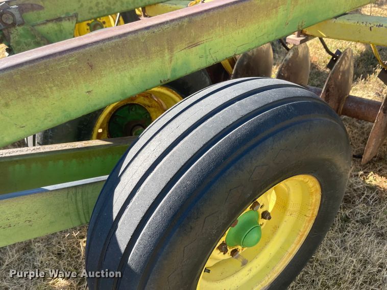 image for item JD9847 John Deere 230  disk