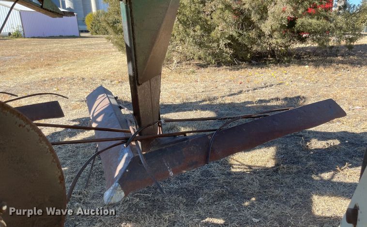 image for item JD9848 Flex King  sweep plow