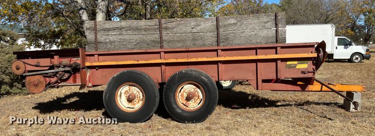 image for item JD9851 Kelly-Ryan  manure spreader