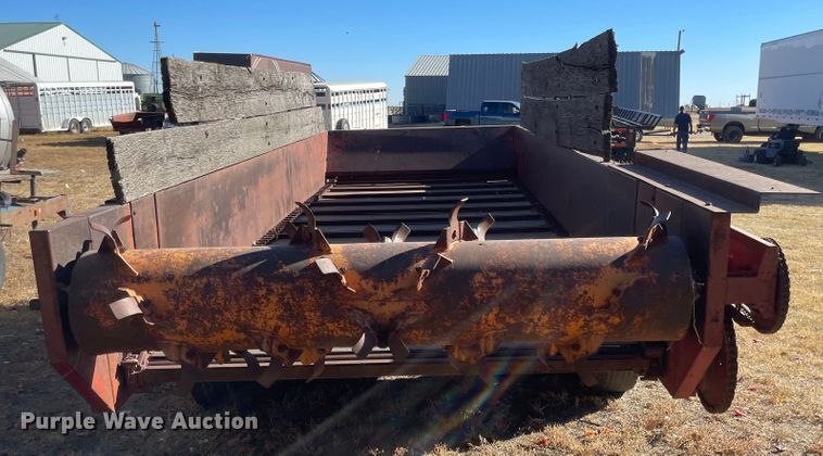 image for item JD9851 Kelly-Ryan  manure spreader