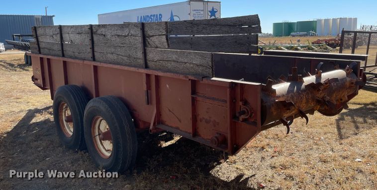 image for item JD9851 Kelly-Ryan  manure spreader
