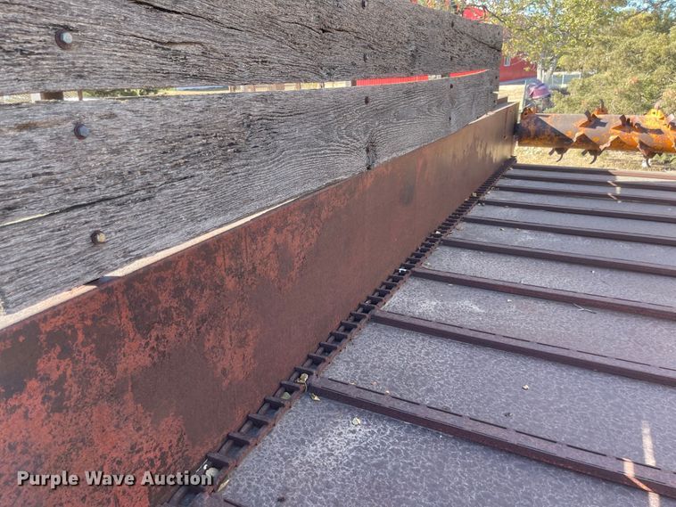 image for item JD9851 Kelly-Ryan  manure spreader