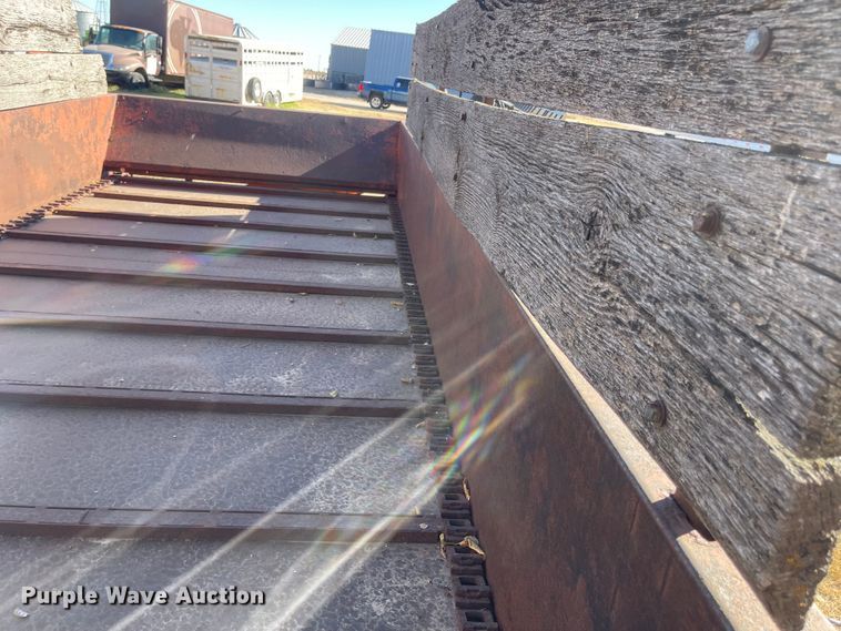 image for item JD9851 Kelly-Ryan  manure spreader