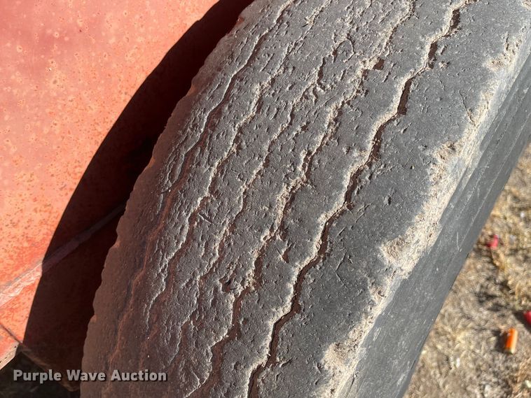 image for item JD9851 Kelly-Ryan  manure spreader