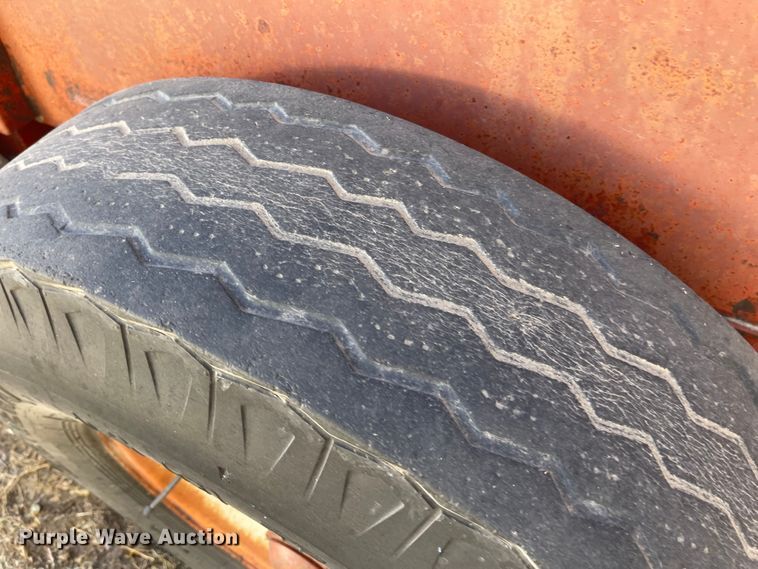 image for item JD9851 Kelly-Ryan  manure spreader