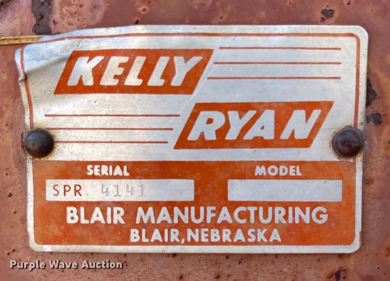 image for item JD9851 Kelly-Ryan  manure spreader