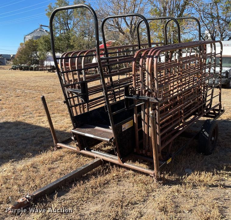 image for item JD9854 Winkel  livestock chute