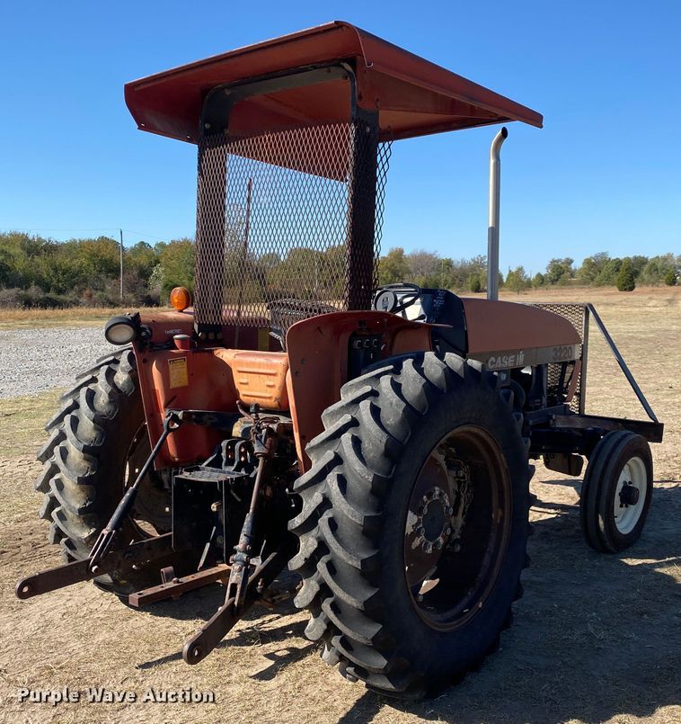 image for item JW9352 1995 Case IH 3220  tractor
