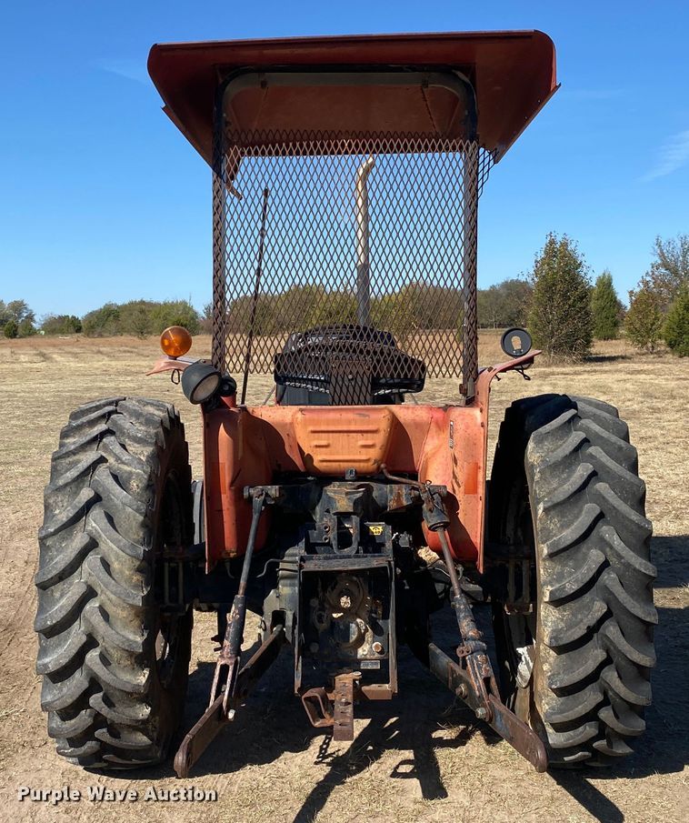 image for item JW9352 1995 Case IH 3220  tractor