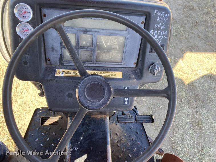 image for item JW9352 1995 Case IH 3220  tractor